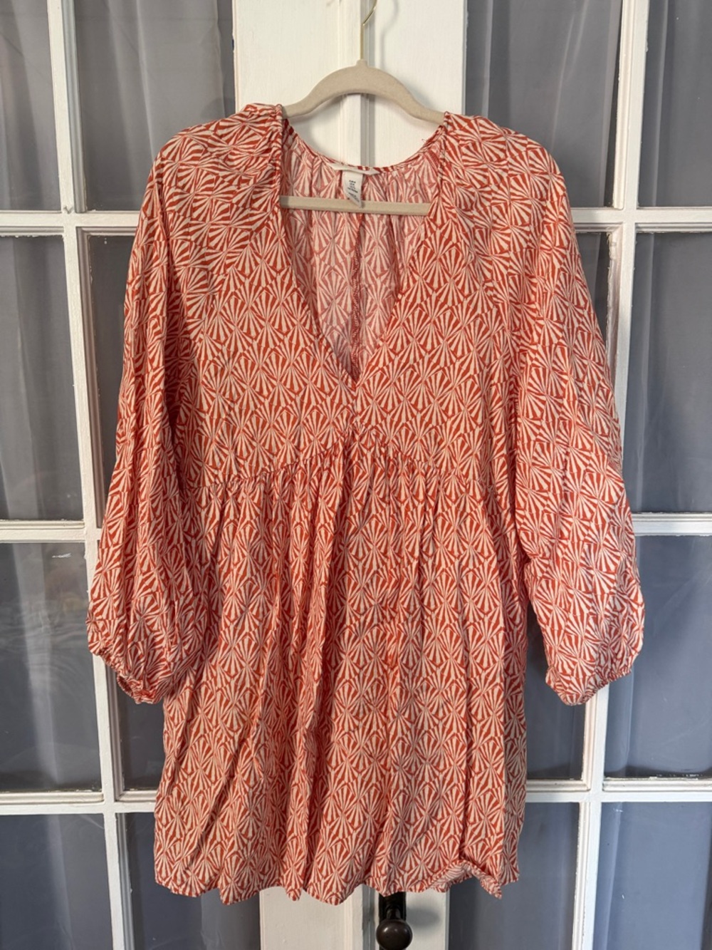 H&M Coral Geometric Print Babydoll Tunic Dress Balloon Sleeves Deep V-Neck
